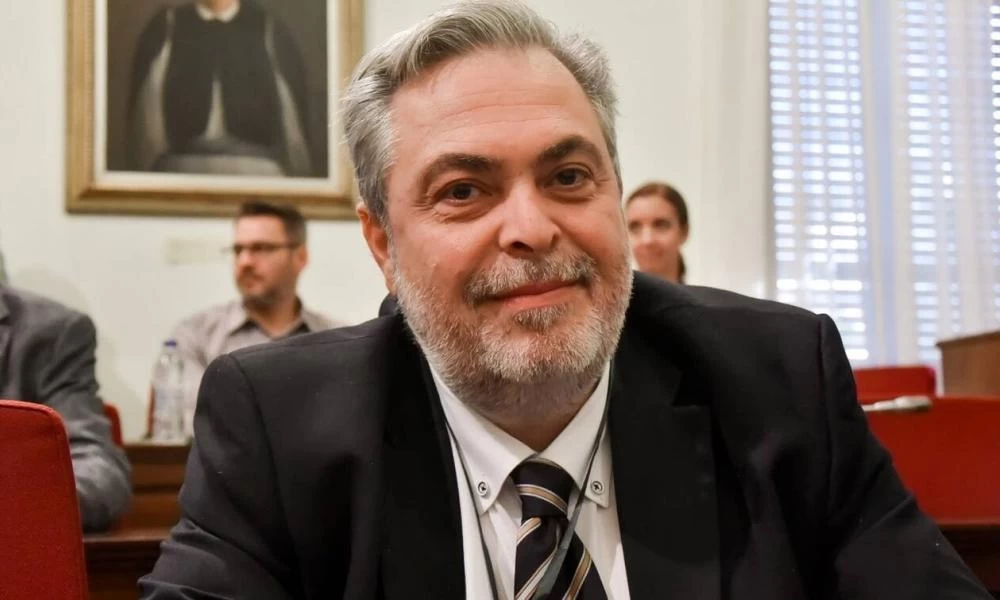 Πρόεδρος ΕΟΦ: «Στόχος να εμβολιάζεται ένας ασθενής κάθε δέκα λεπτά»